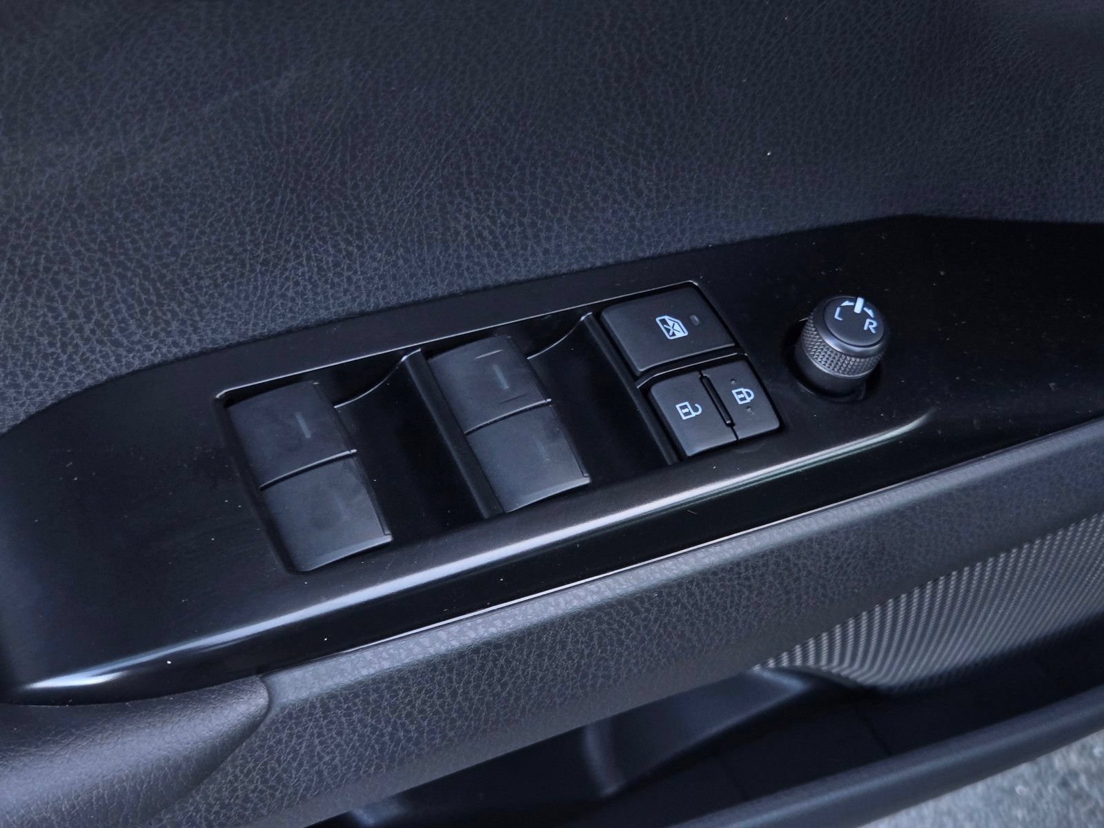 Certified 2026 Toyota Camry SE FWD image 10
