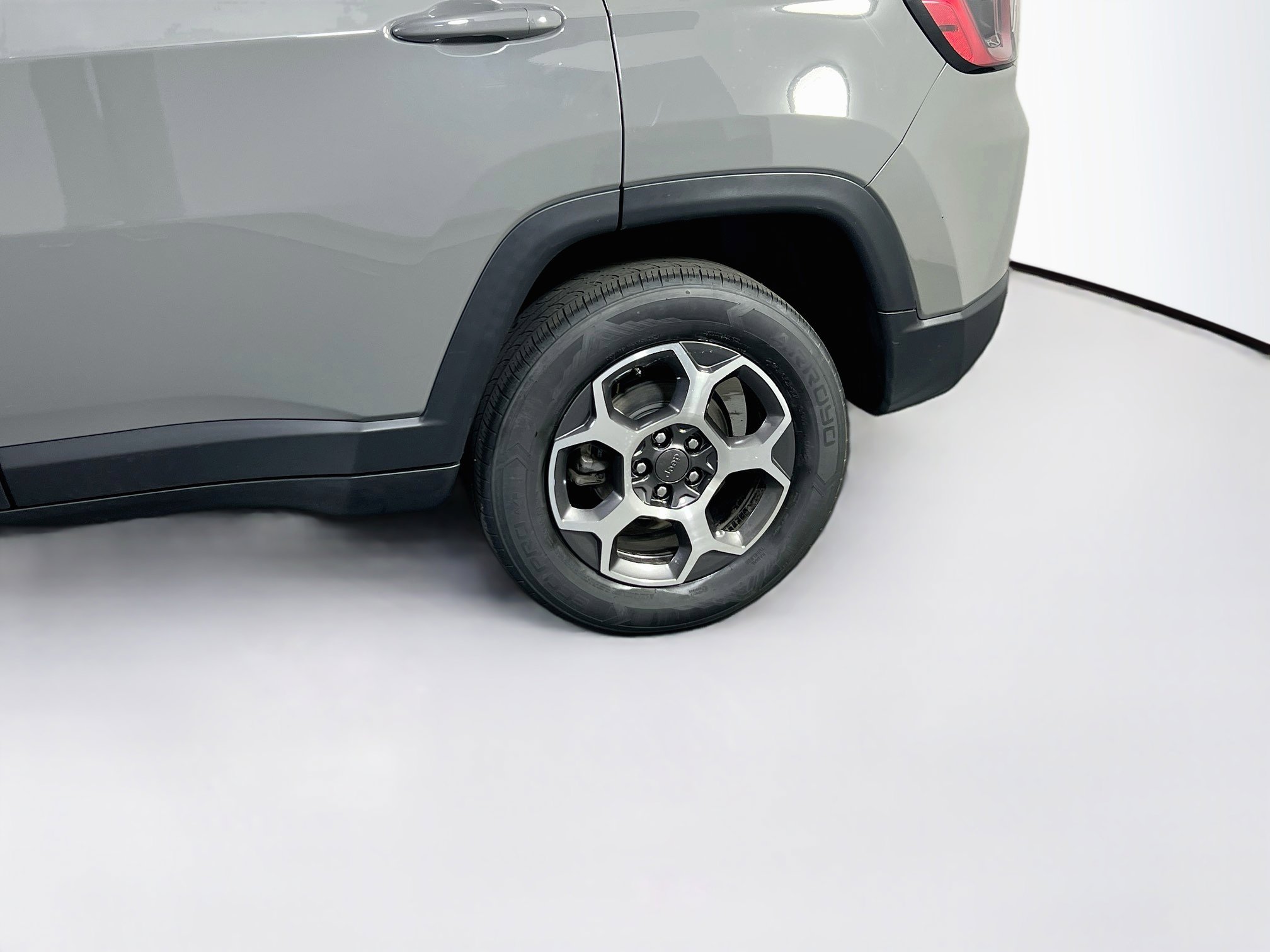 Used 2022 Jeep Compass Trailhawk w/ Trailhawk Convenience Group image 28