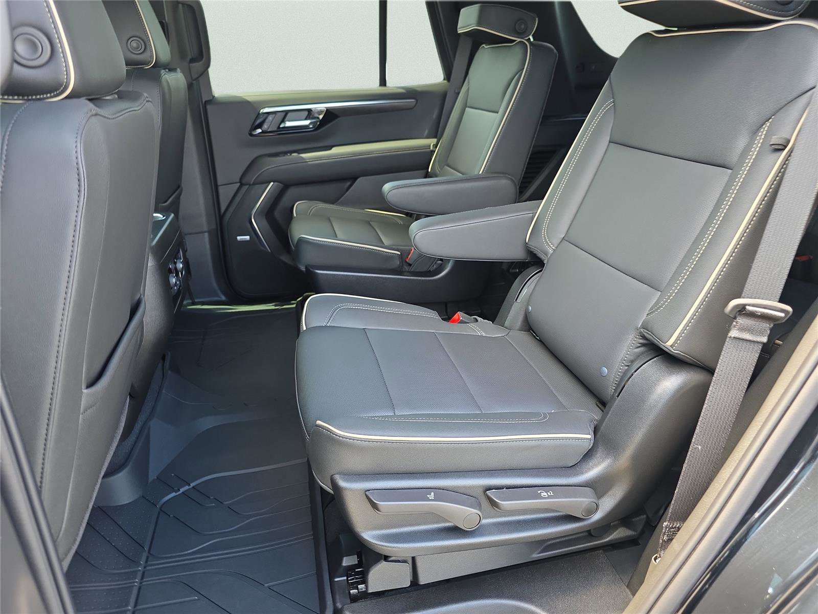 Used 2026 Chevrolet Tahoe Premier w/ Sun And Tow Package image 16