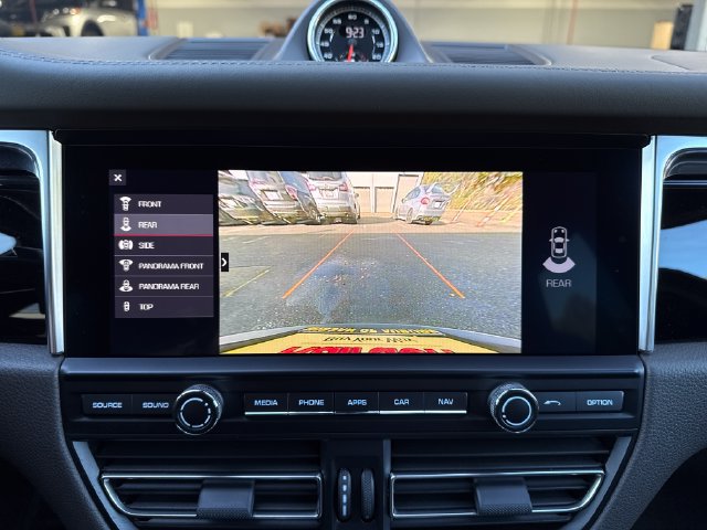 Used 2021 Porsche Macan S AWD/4WD image 13