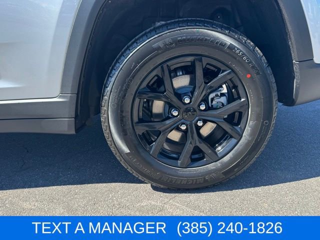 New 2026 Jeep Grand Cherokee Altitude image 10