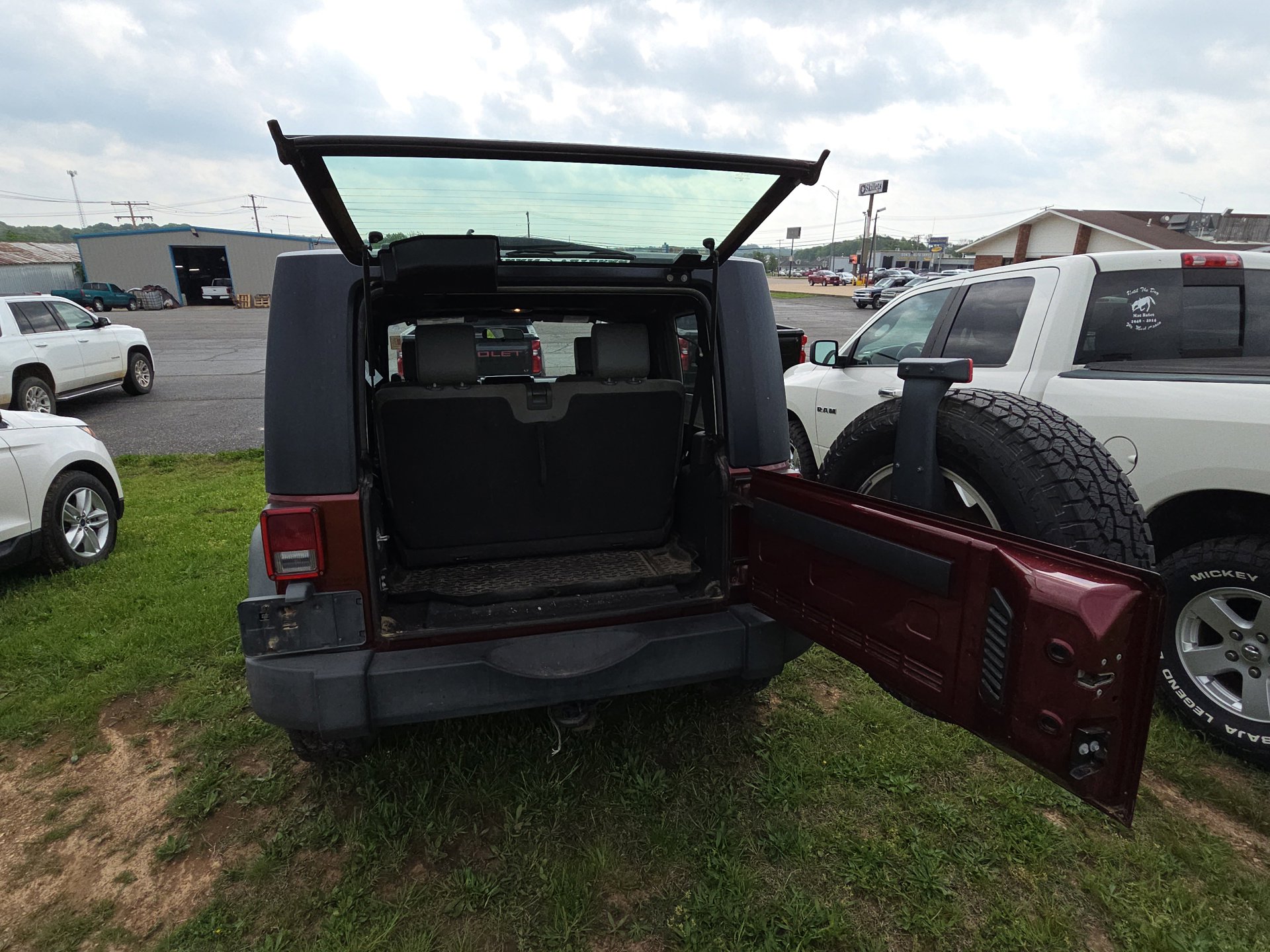 Used 2008 Jeep Wrangler X AWD/4WD image 12
