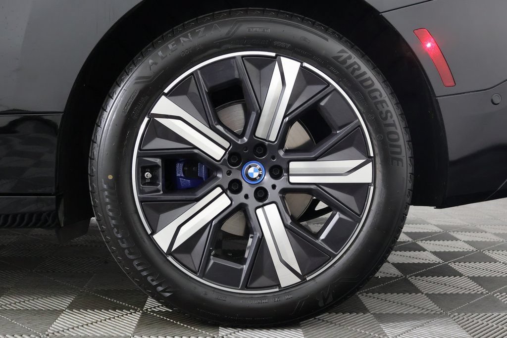 Certified 2023 BMW iX xDrive50 w/ Sport Package AWD/4WD image 15