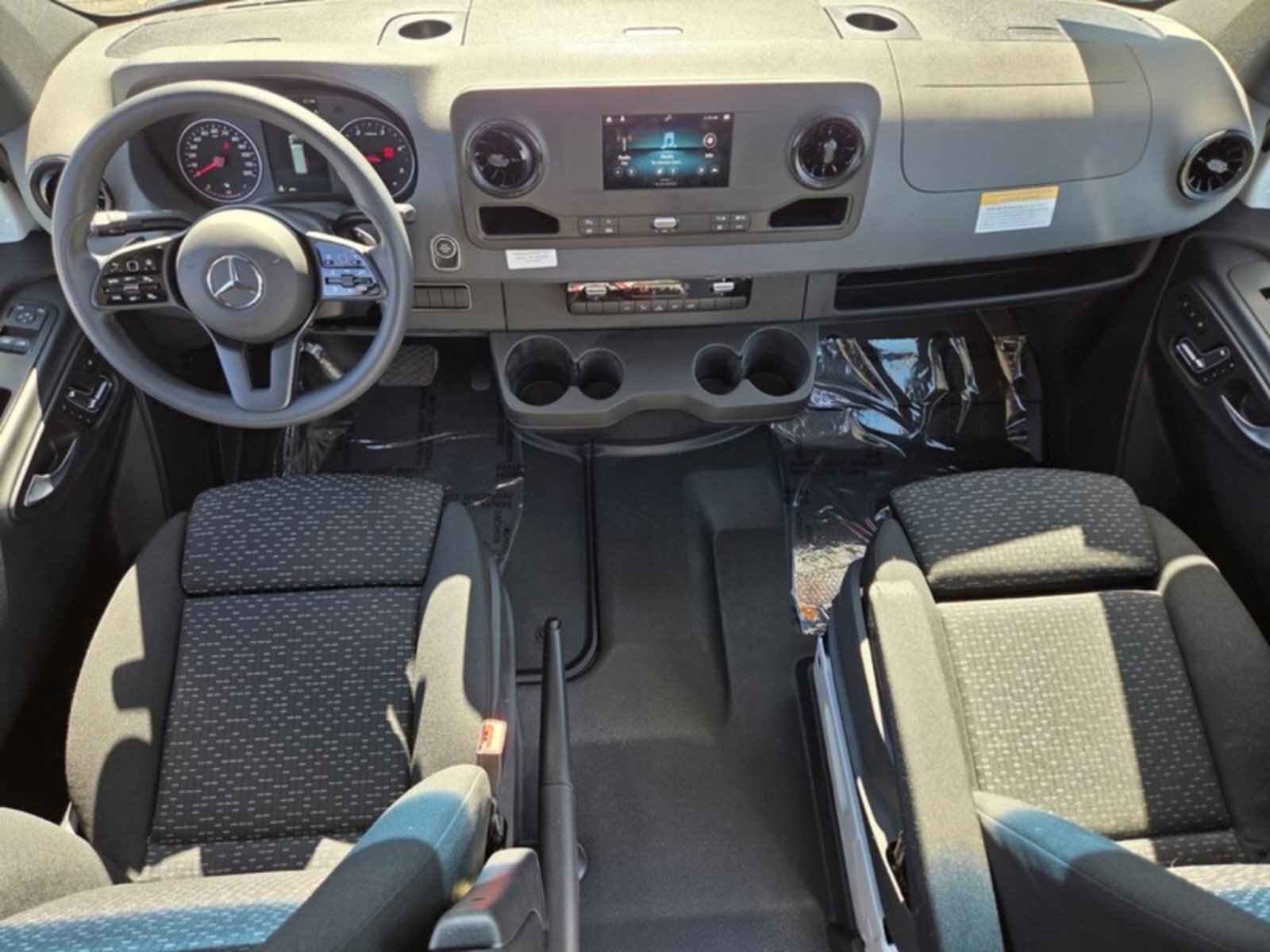 Used 2024 Mercedes-Benz Sprinter 4500 image 18