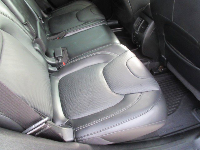 Used 2019 Jeep Cherokee Overland w/ Technology Group image 22