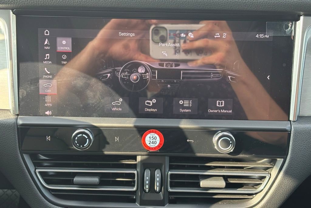 New 2026 Porsche Macan image 25