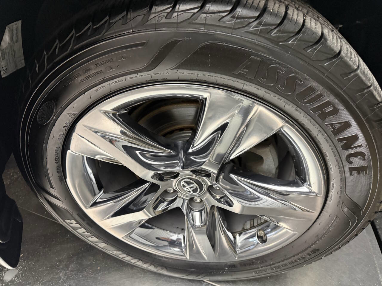 Used 2019 Toyota Highlander Limited Platinum AWD/4WD image 37