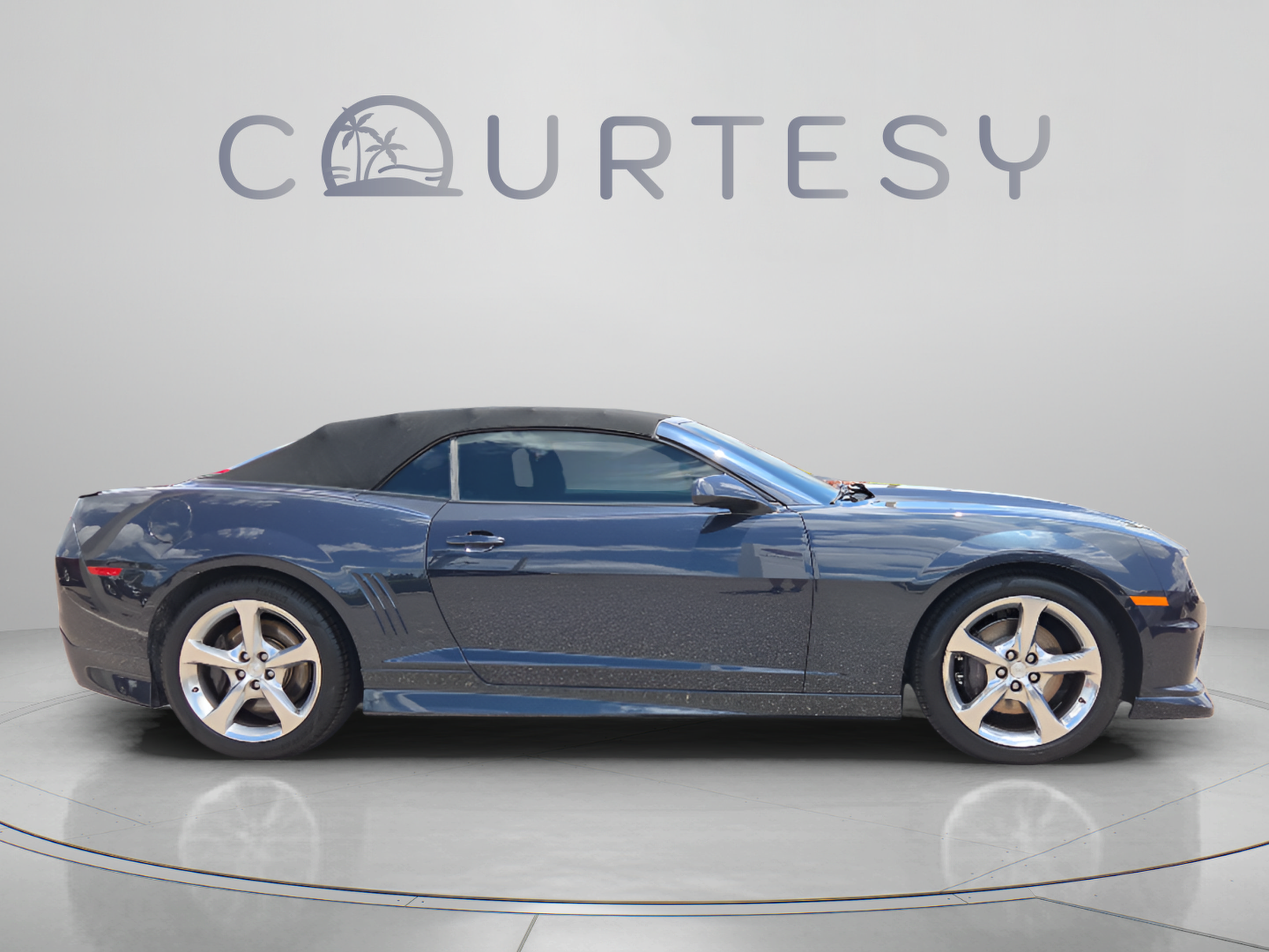 Used 2013 Chevrolet Camaro SS RWD image 6