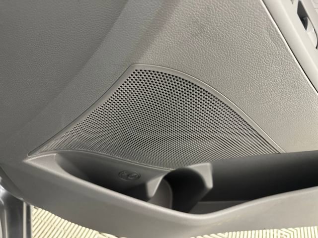 Used 2013 Hyundai Elantra Limited w/ Technology Pkg image 36