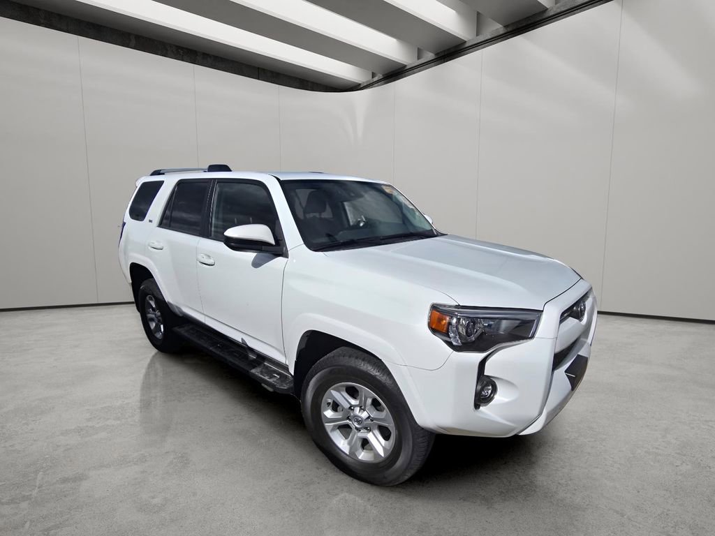Used 2023 Toyota 4Runner SR5 AWD/4WD image 10