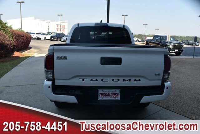 Used 2022 Toyota Tacoma Limited image 8
