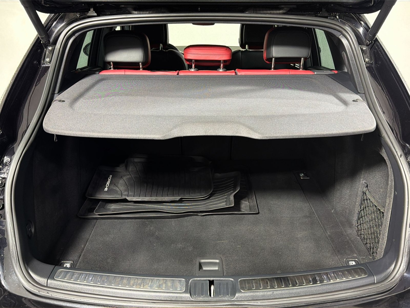 Used 2024 Porsche Macan Turbo AWD/4WD image 25