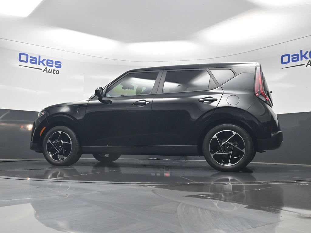 Certified 2023 Kia Soul EX FWD image 39