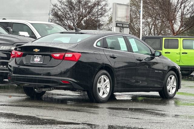 Used 2022 Chevrolet Malibu LS w/ Driver Confidence Package II image 4