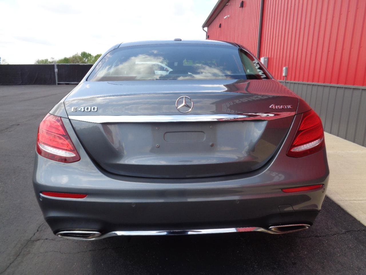 Used 2018 Mercedes-Benz E 400 4MATIC Sedan image 6