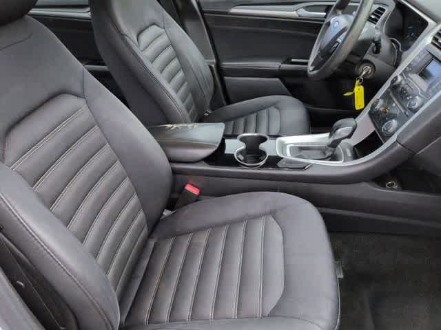 Used 2015 Ford Fusion SE FWD image 21