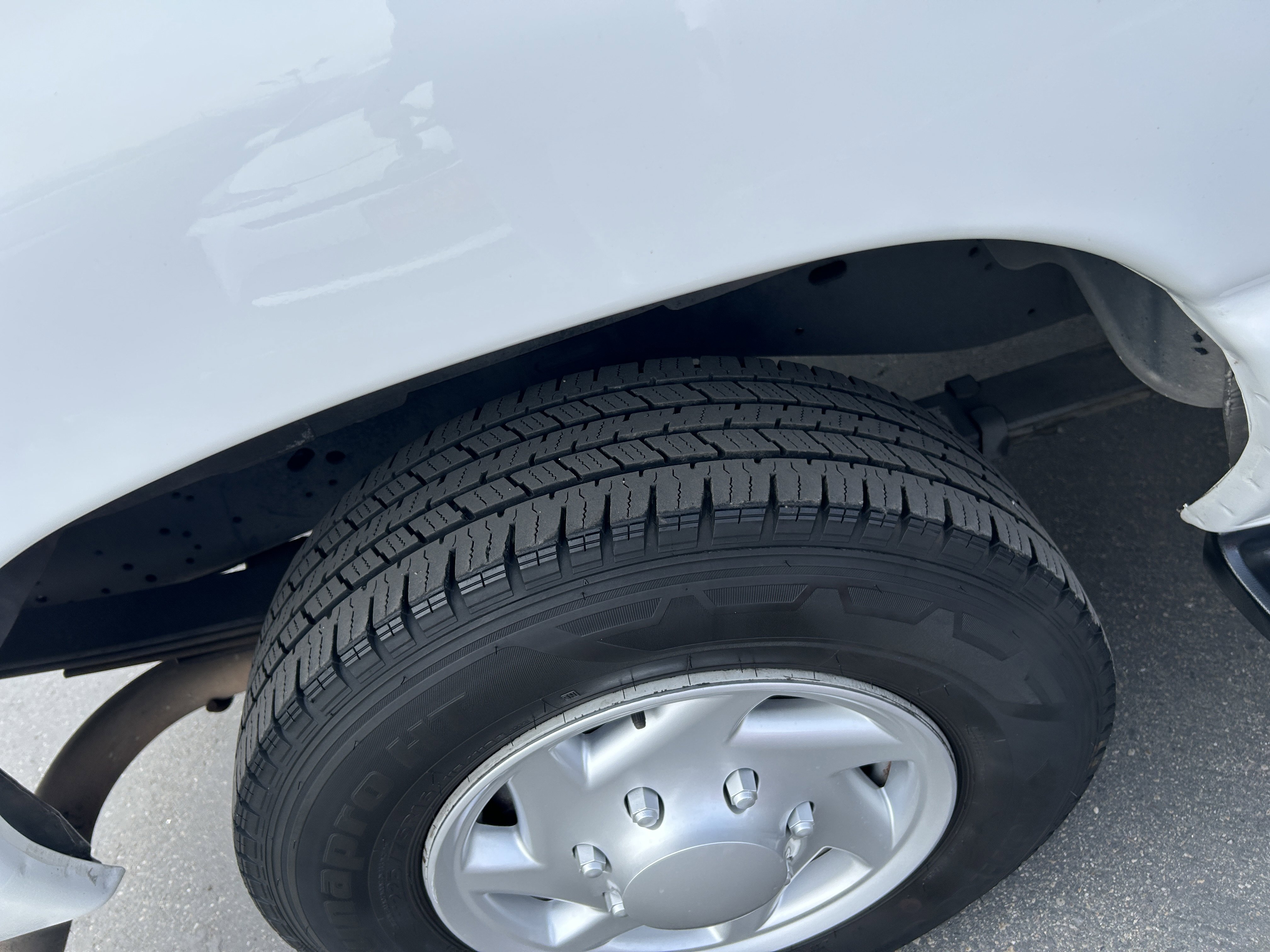 Used 2011 Ford E-350 and Econoline 350 XLT RWD image 17