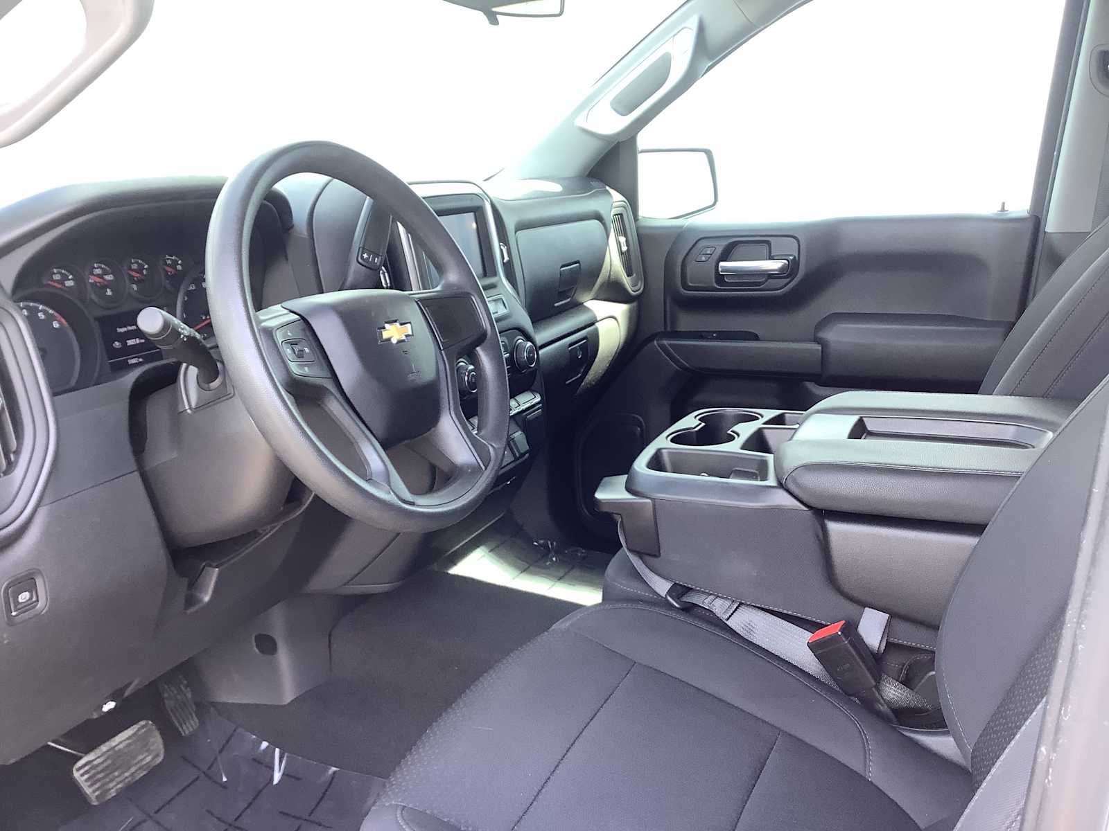 Used 2022 Chevrolet Silverado 1500 Custom image 3