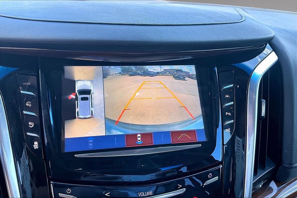 Used 2019 Cadillac Escalade Luxury AWD/4WD image 23