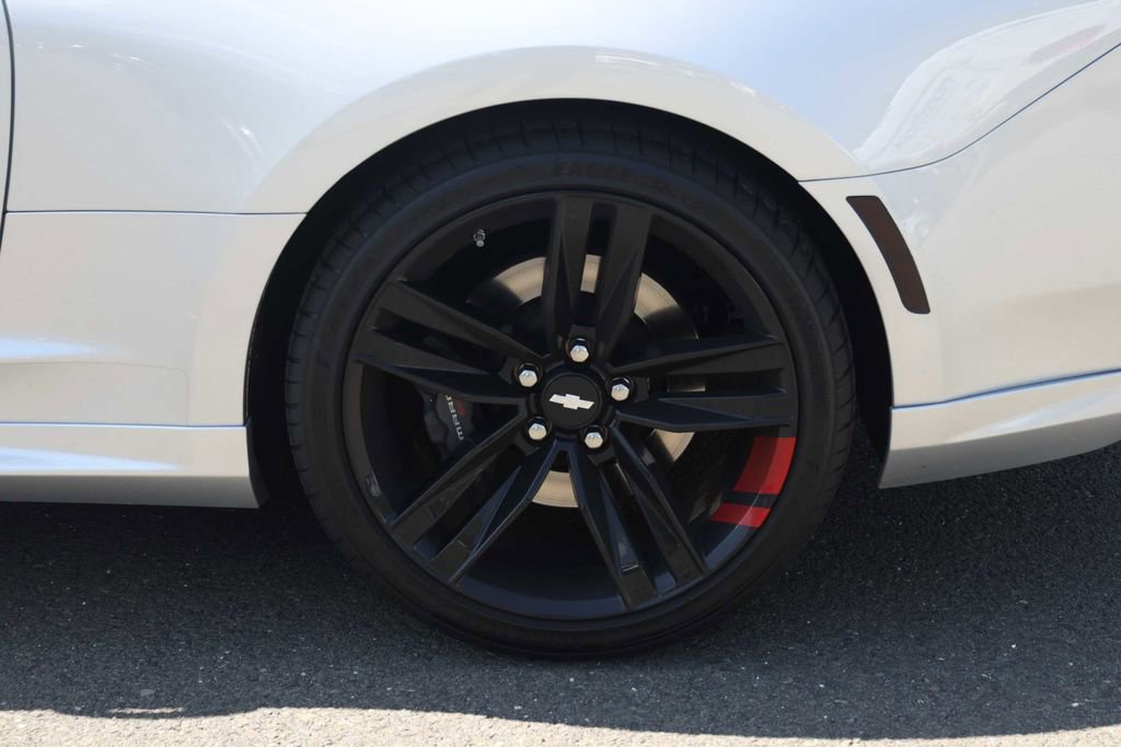 Used 2017 Chevrolet Camaro SS w/ Redline Edition RWD image 12
