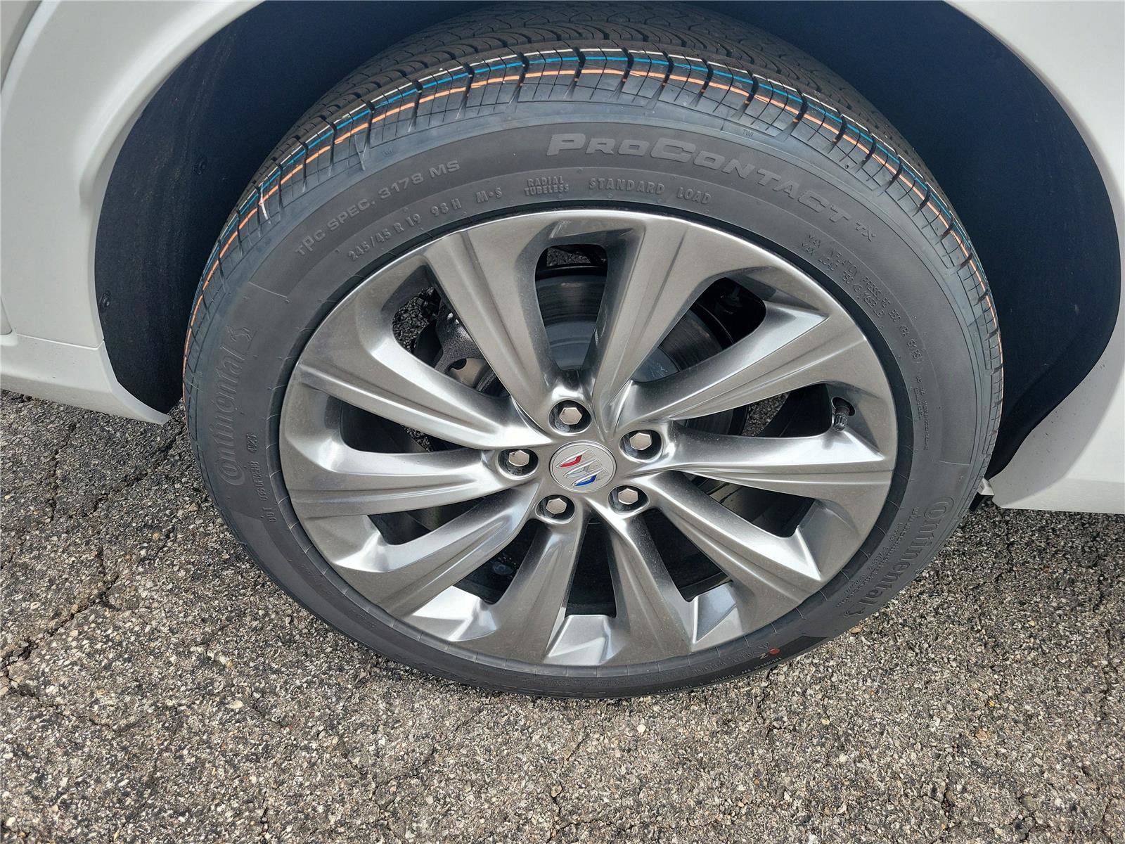 New 2026 Buick Envista Avenir image 5