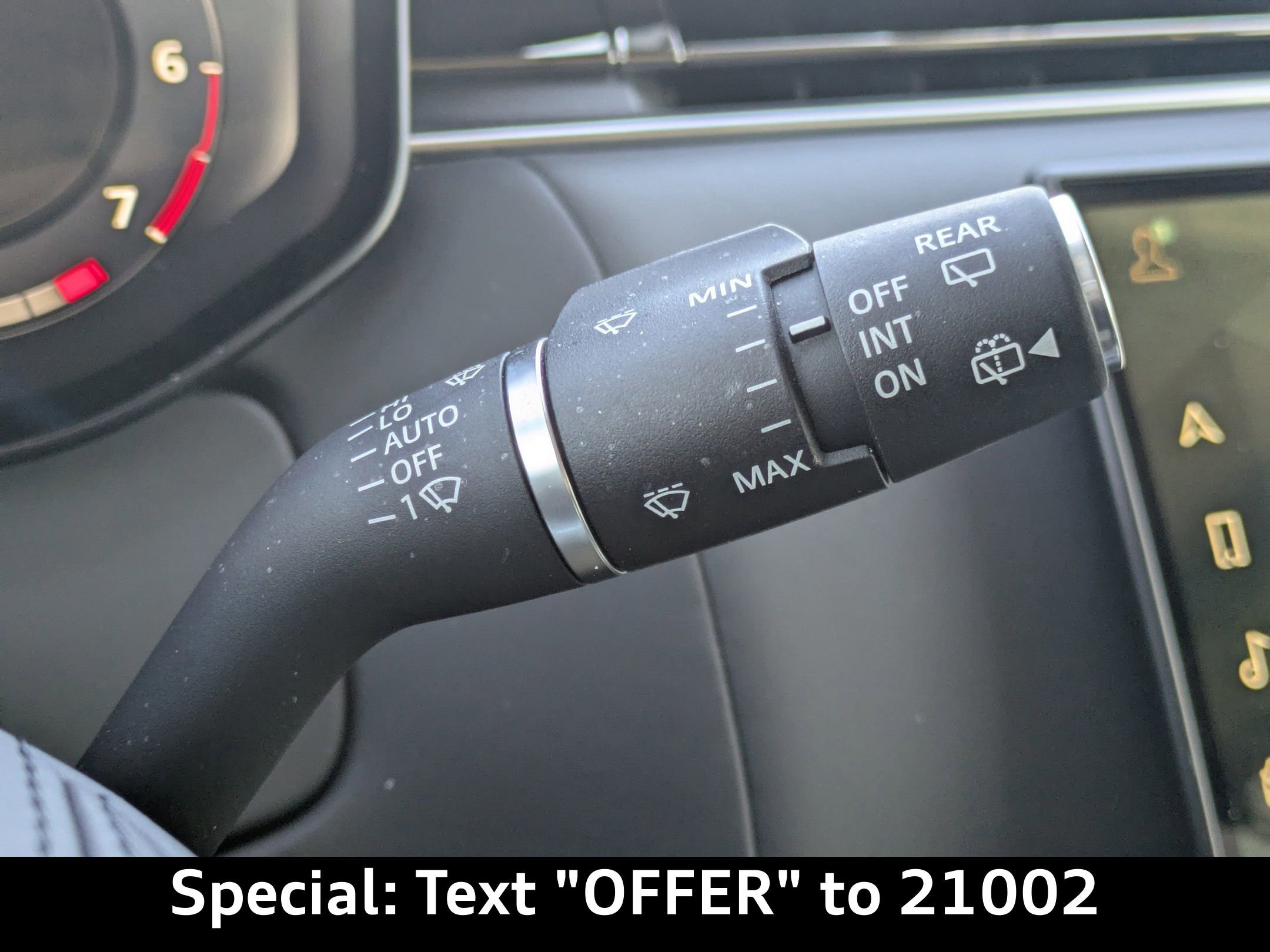 Used 2023 Land Rover Range Rover SE image 32