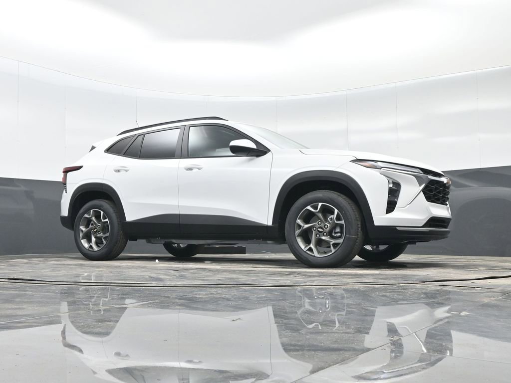 New 2026 Chevrolet Trax LT w/ Sunroof Package image 39