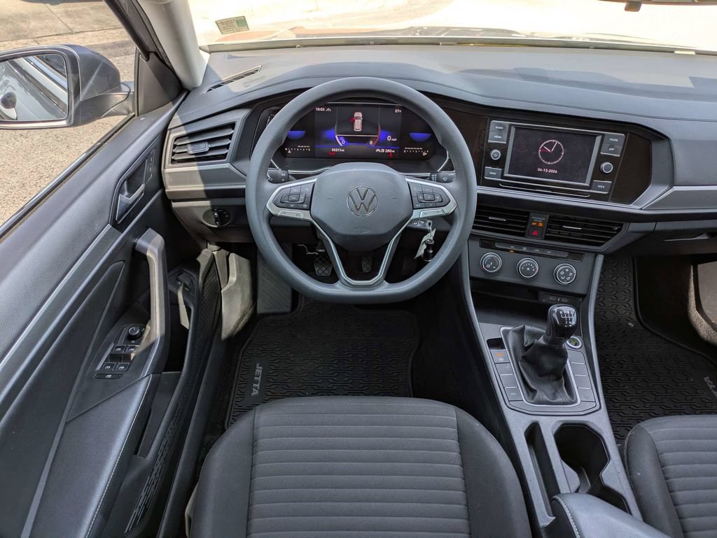 Certified 2023 Volkswagen Jetta S FWD image 17