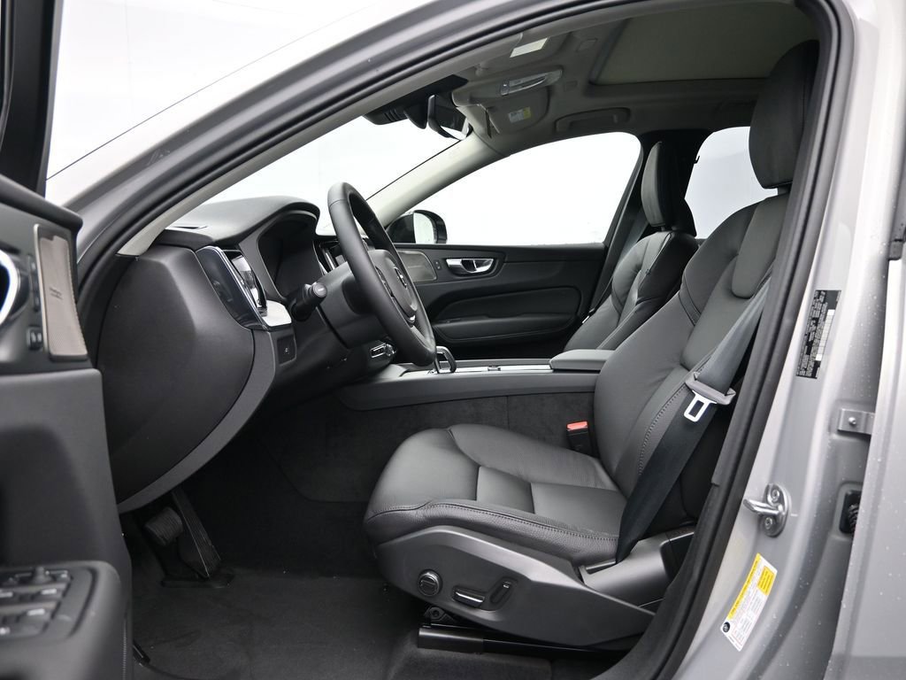 New 2025 Volvo XC60 B5 Plus w/ Protection Package Premier image 22