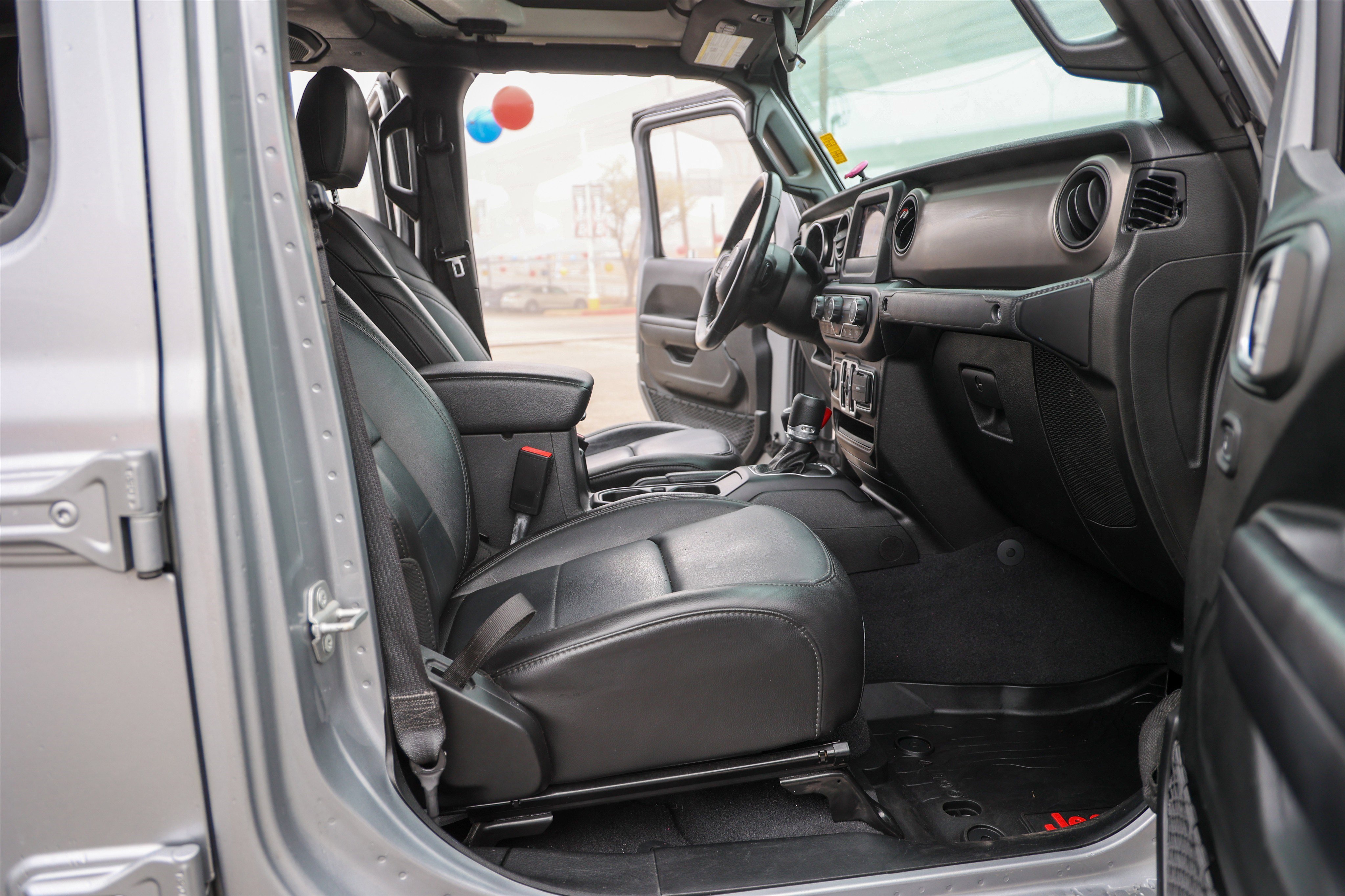 Used 2021 Jeep Gladiator Sport image 35