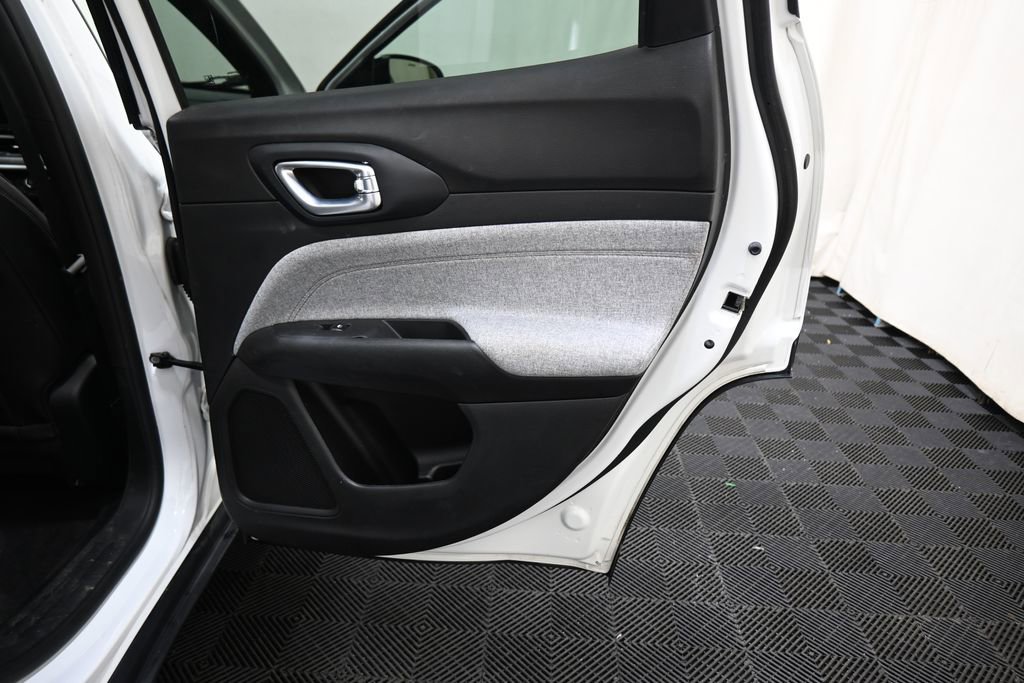 Used 2023 Jeep Compass Latitude image 26