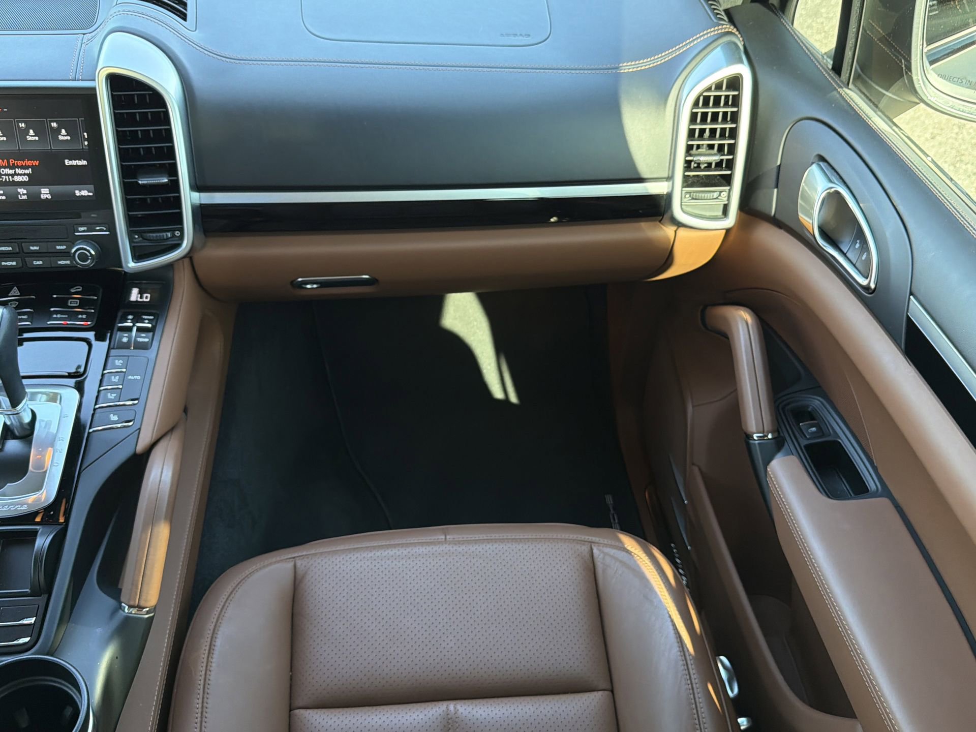 Used 2017 Porsche Cayenne AWD/4WD image 16