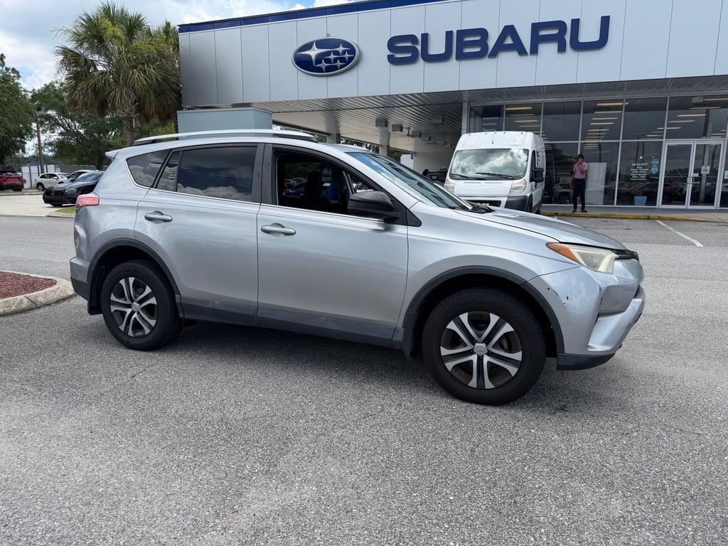 Used 2016 Toyota RAV4 LE FWD image 1