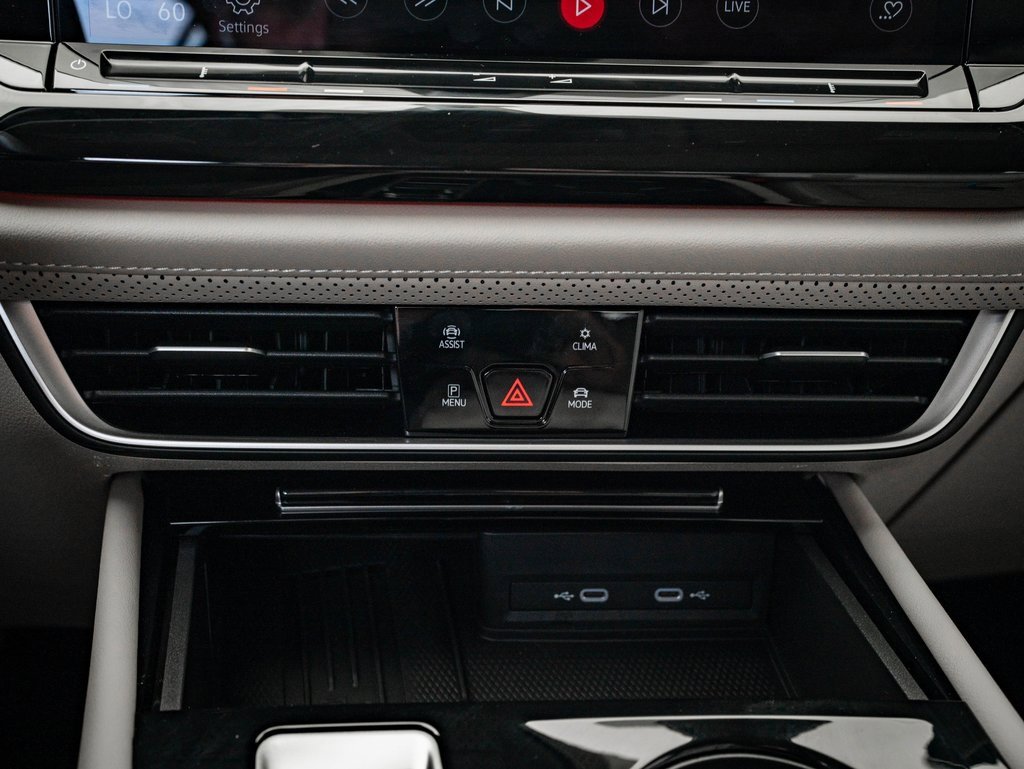 Used 2025 Volkswagen Atlas SEL Premium R-Line image 39