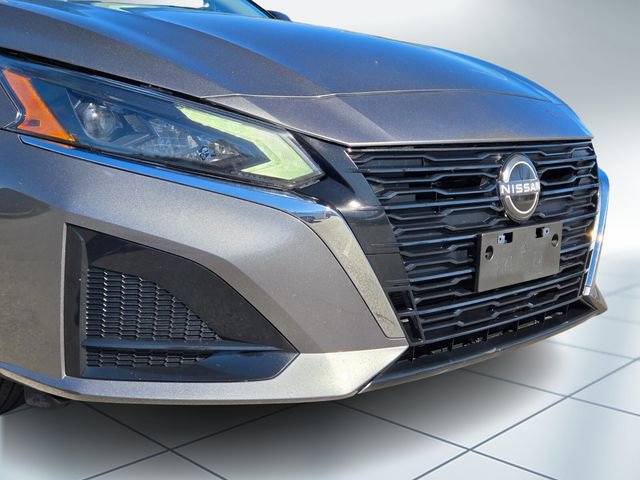 Used 2024 Nissan Altima 2.5 S image 2