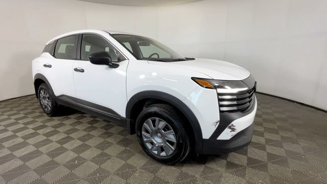 Used 2025 Nissan Kicks S FWD video 2