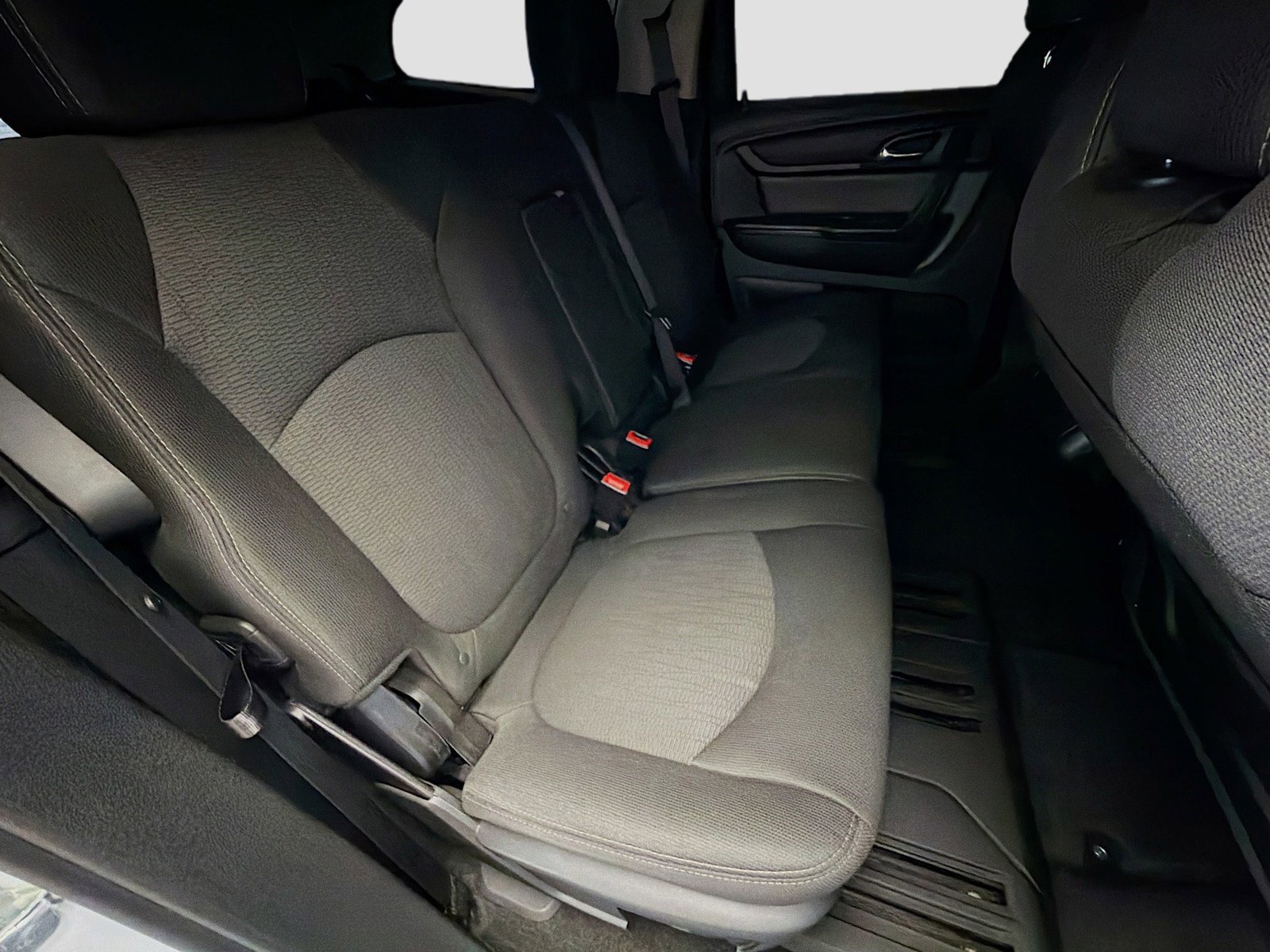 Used 2017 Chevrolet Traverse LT w/ Style and Technology Package FWD image 14
