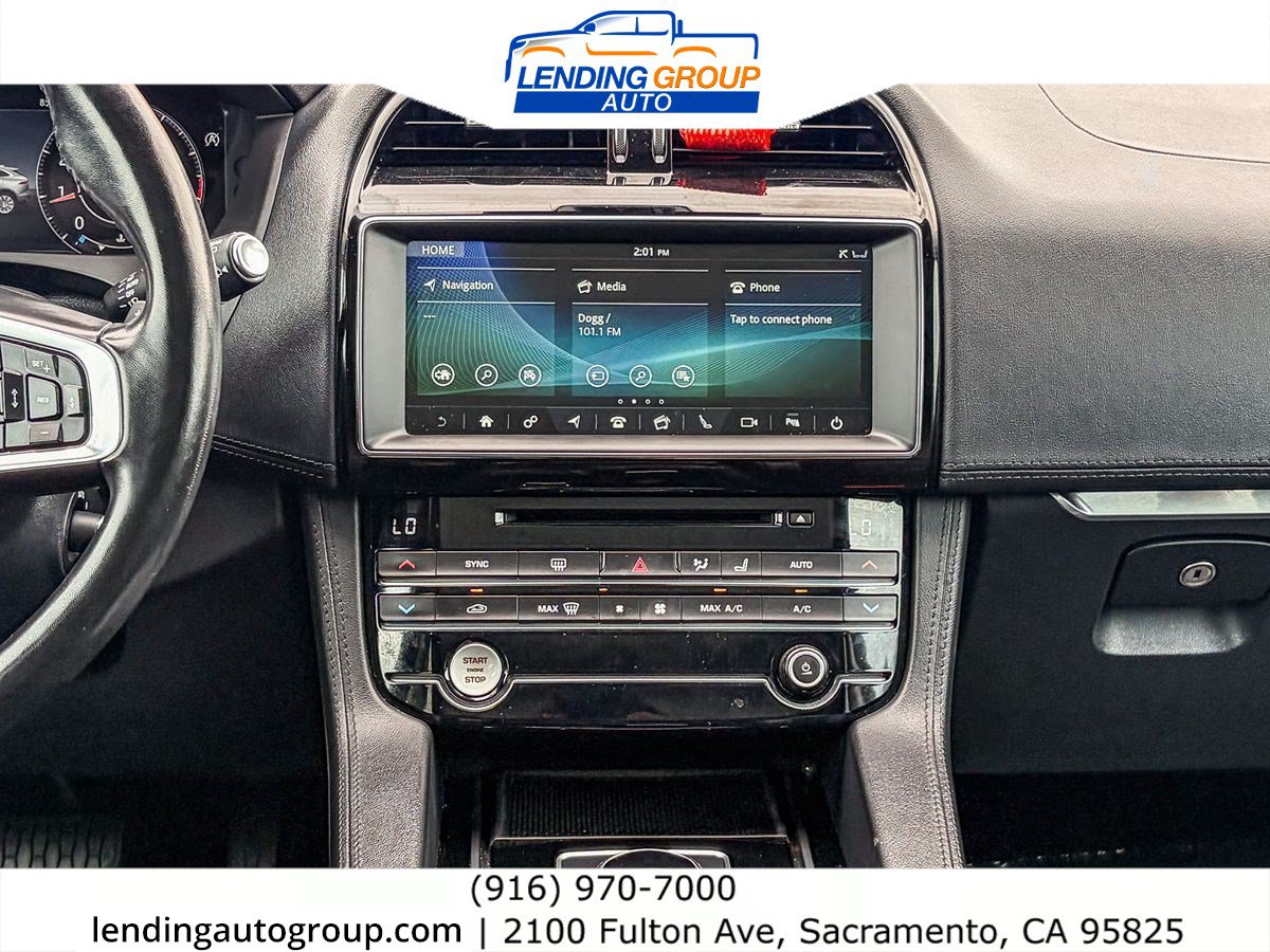 Used 2020 Jaguar F-PACE Prestige AWD/4WD image 12