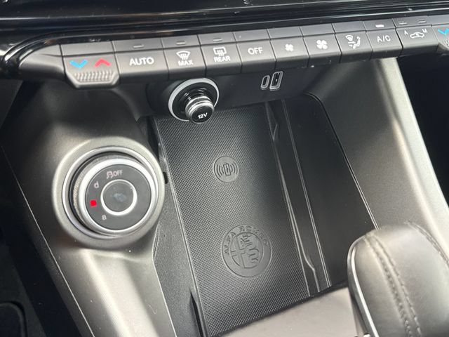 Used 2024 Alfa Romeo Tonale Ti AWD/4WD image 31