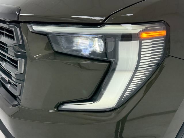 Used 2024 GMC Acadia AT4 AWD/4WD image 6