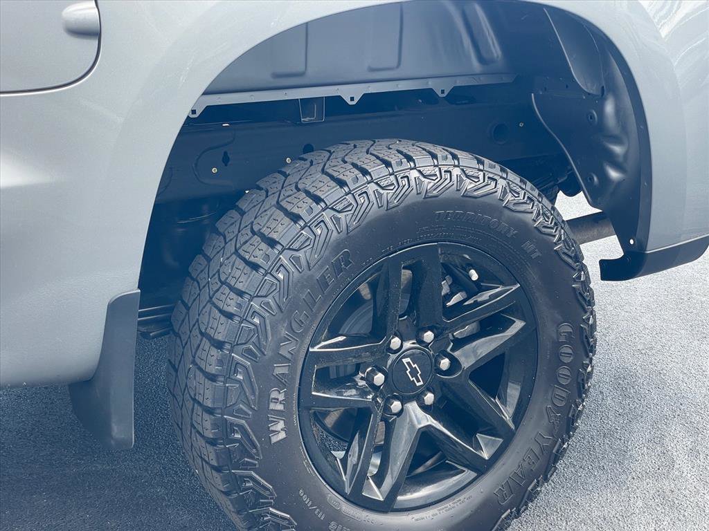 Used 2025 Chevrolet Silverado 1500 Custom Trail Boss w/ Dark Appearance Package image 28