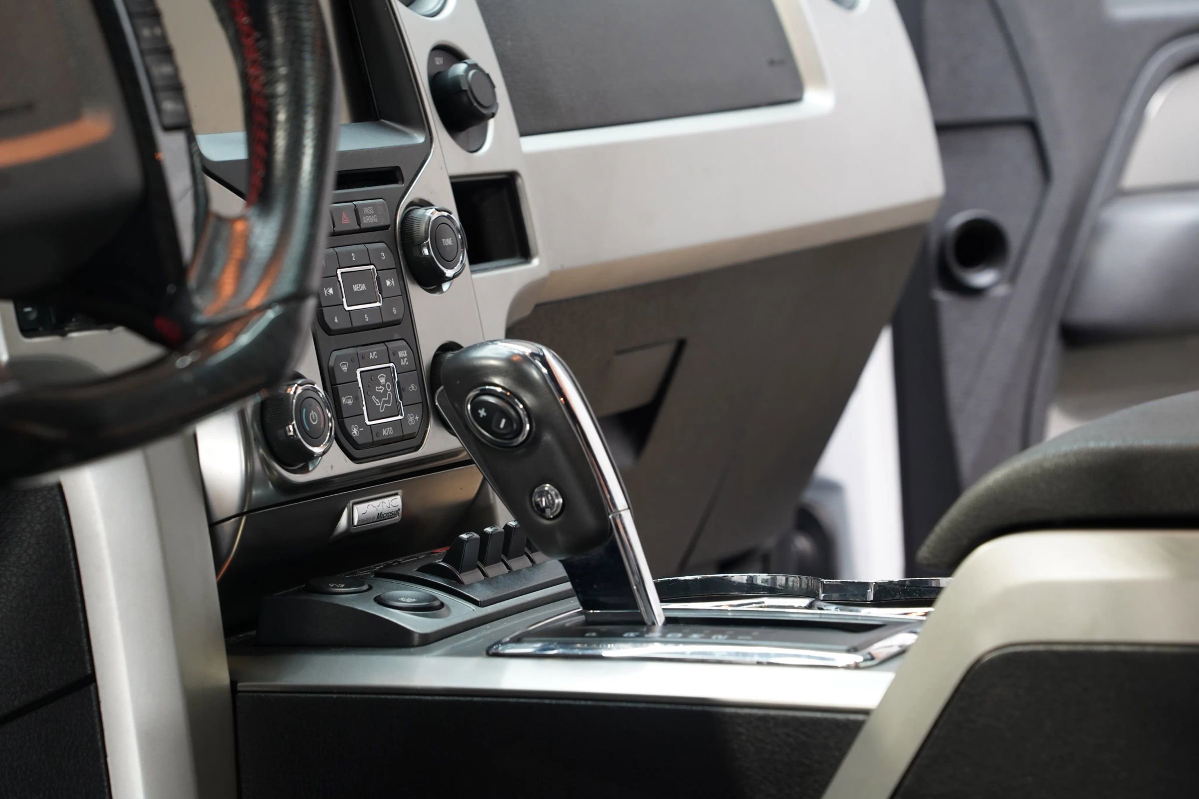 Used 2014 Ford F150 Raptor w/ Equipment Group 801A Luxury AWD/4WD image 39