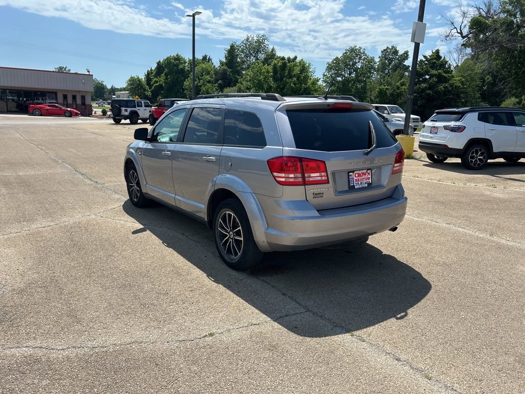 Used 2018 Dodge Journey SE w/ Blacktop Package FWD image 3
