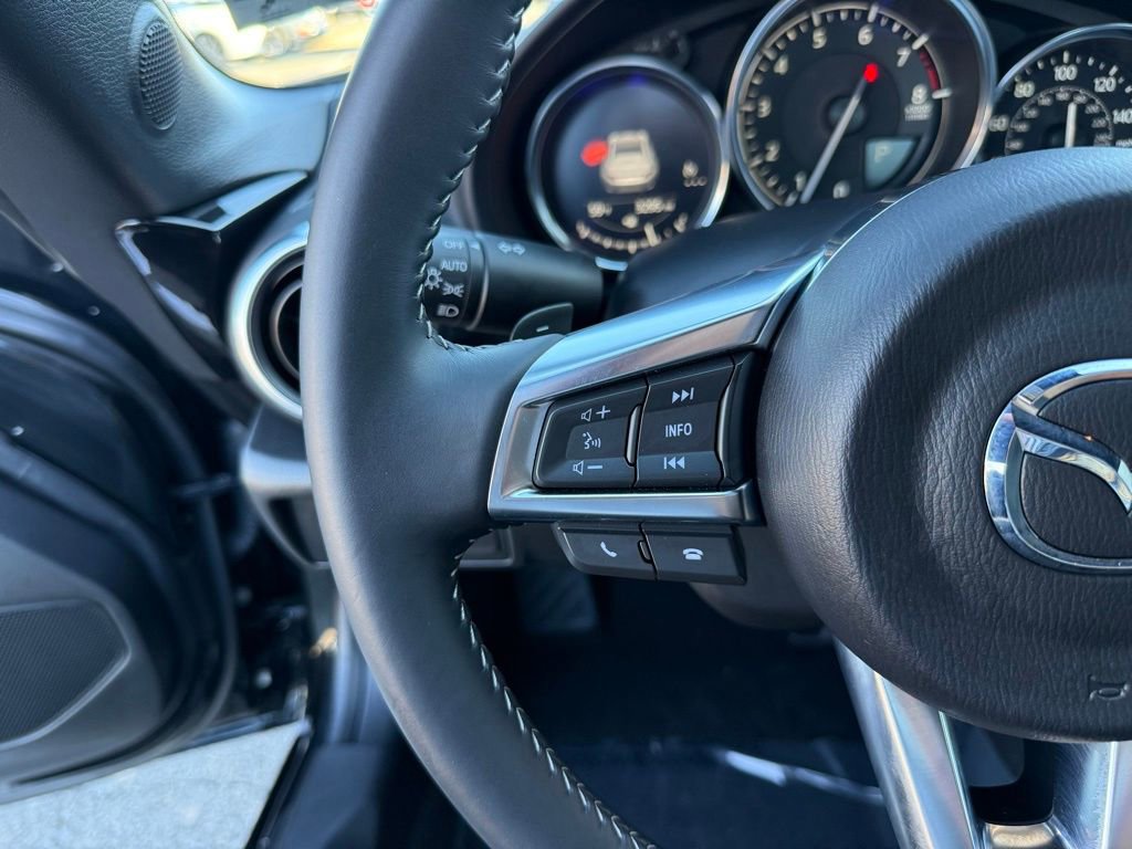 Used 2022 MAZDA MX-5 Miata RF Grand Touring image 16