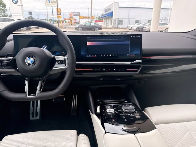 Used 2024 BMW 530i w/ Executive Package RWD image 11