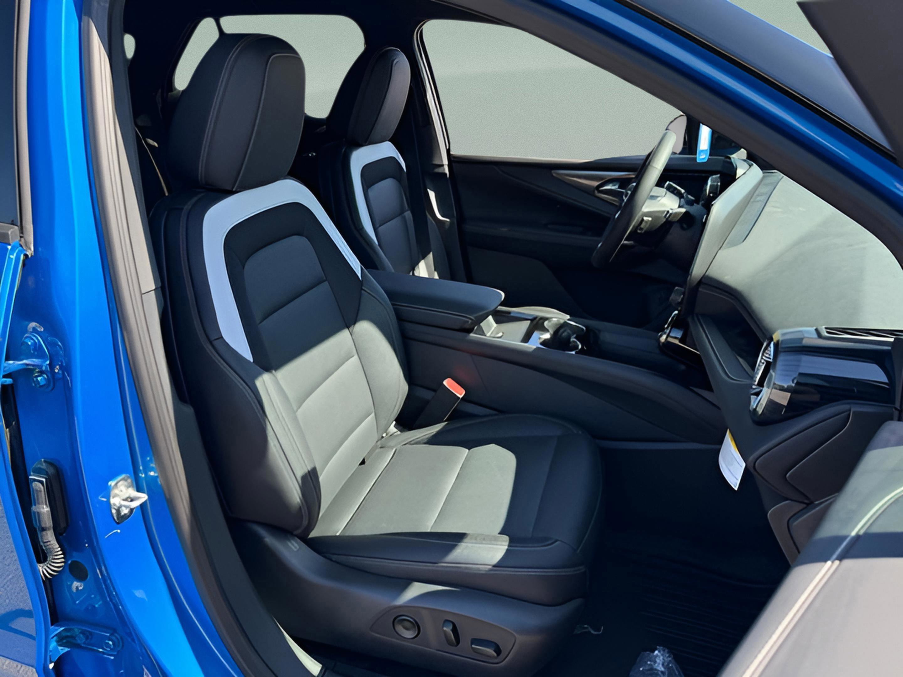 New 2026 Chevrolet Blazer EV LT w/ Super Cruise Package image 12