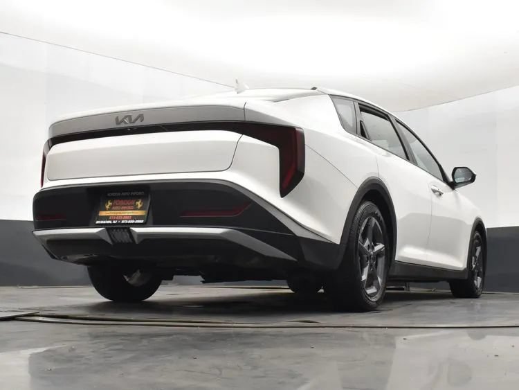 Used 2025 Kia K4 FWD image 13