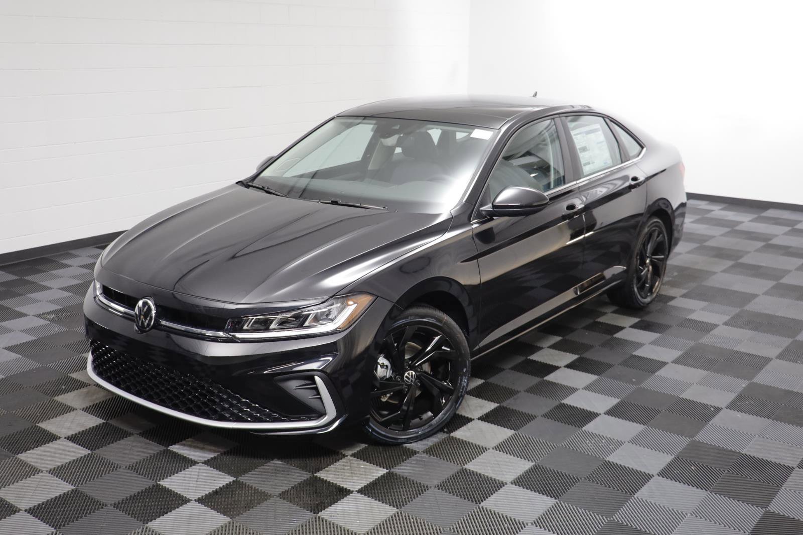 New 2026 Volkswagen Jetta SE image 2