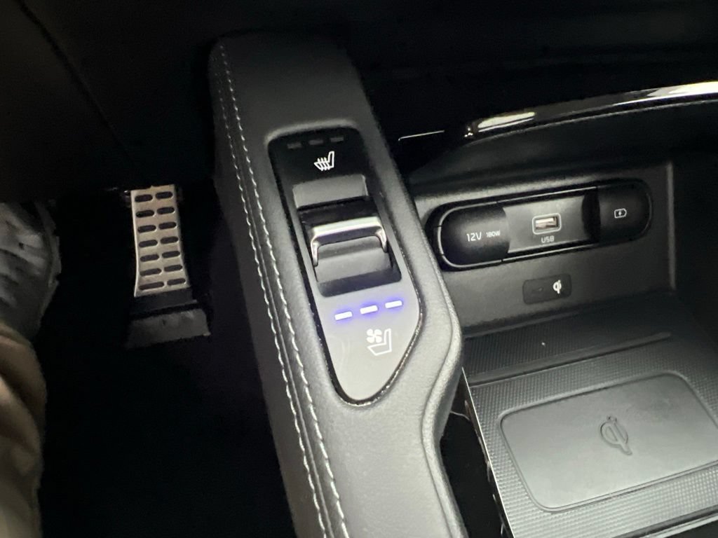 Certified 2022 Kia Telluride SX w/ SX Prestige Package AWD/4WD image 59