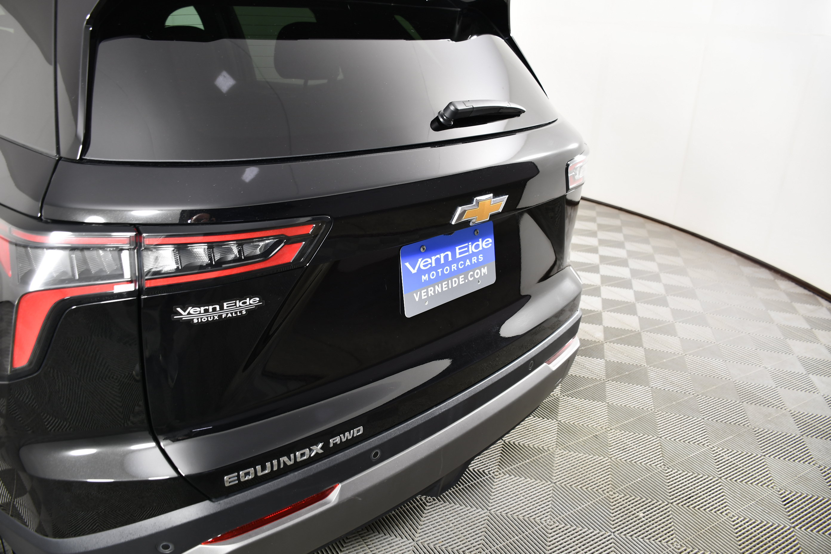 Used 2026 Chevrolet Equinox LT AWD/4WD image 15